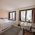 Lambroriver Bed & Breakfast